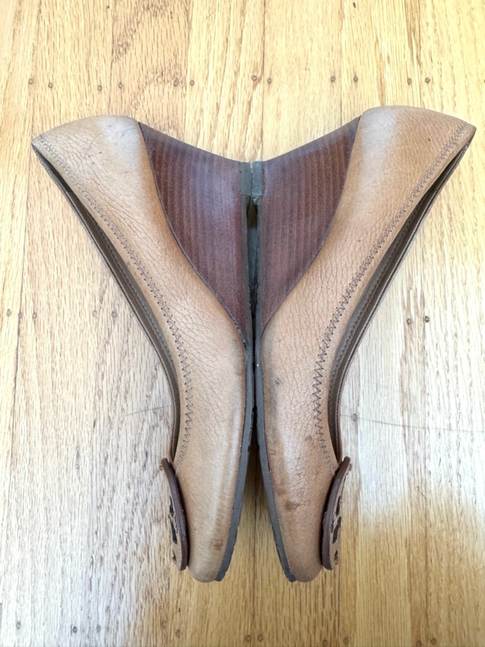 Tory Burch Sally Closed Toe Wedge Pumps 8.5 - Picture 6 of 9